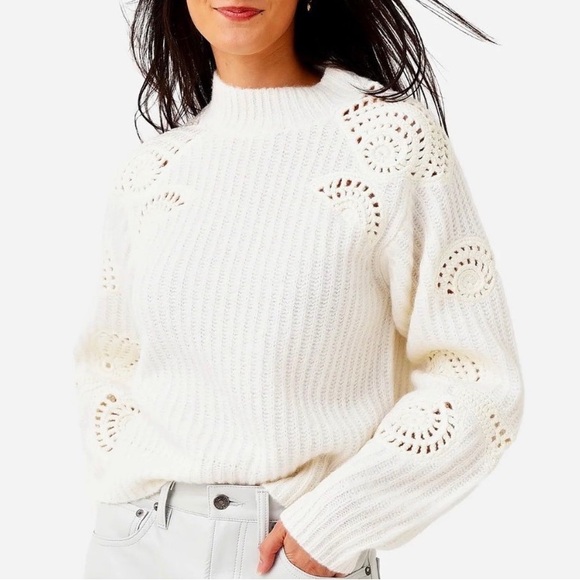 NWT Vince Cream Crochet Mock Neck Shell Alpaca Wool Sweater size Large